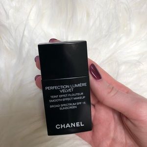 CHANEL Perfection Lumière Velvet #12 Beige Rose